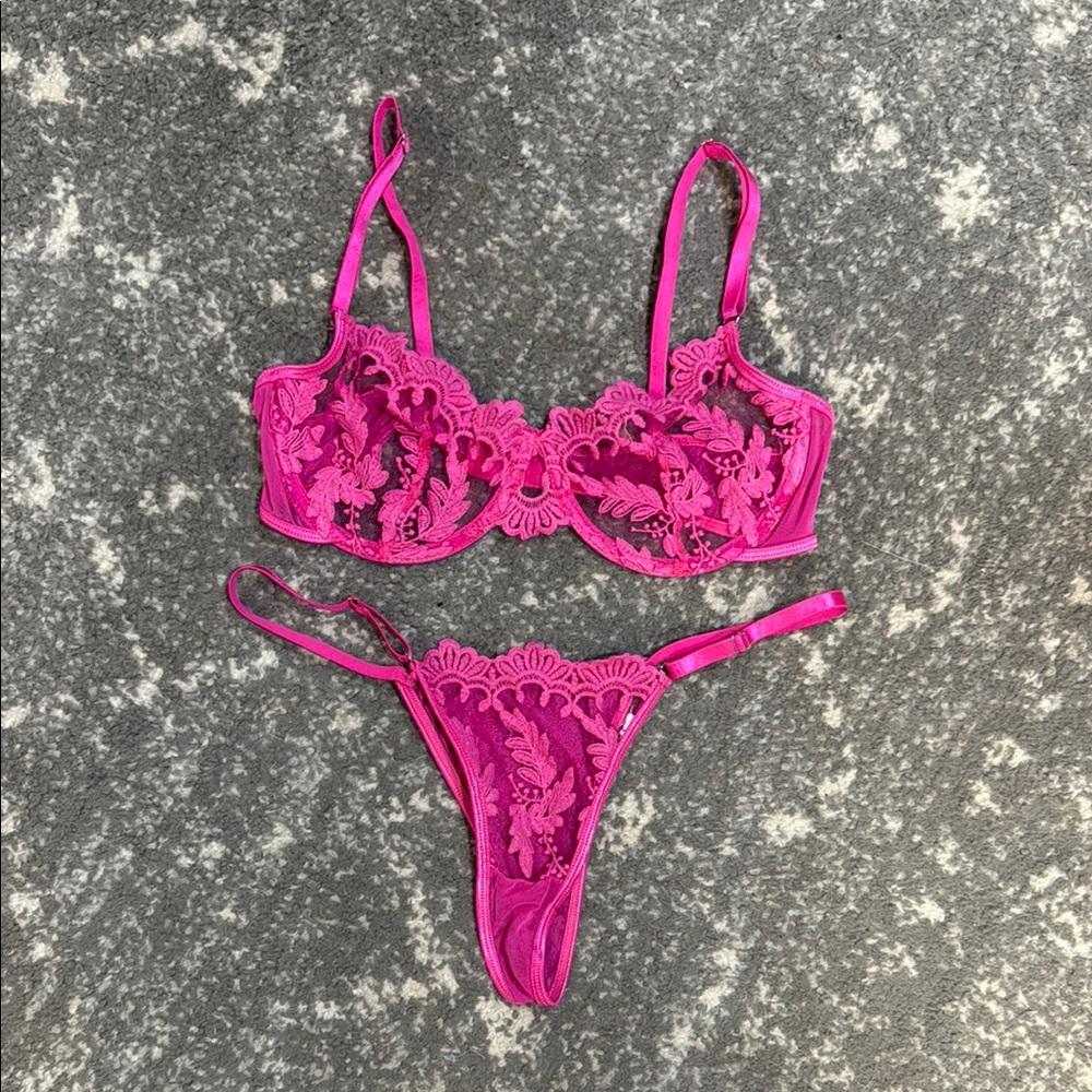 Elegant Pink Lace Lingerie Set
